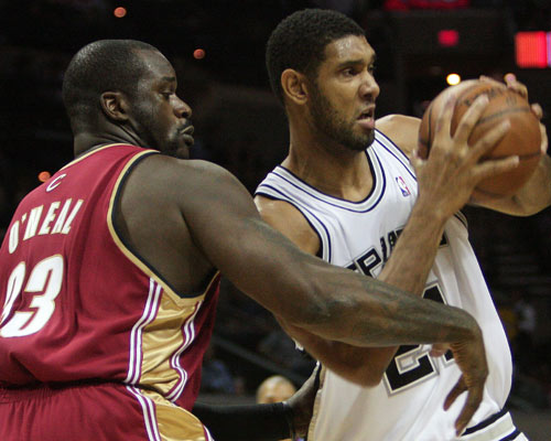 海港亚冠赛前Vlog：吉祥物伊戈已量产；林皇再度作客上海滩（海港亚冠赛前Vlog：伊戈吉祥物量产到位，林皇再访上海滩）