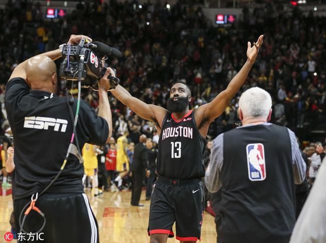 马塞洛谈阿隆索：执教皇马压力是巨大的，输一场就有人“砍你头”（马塞洛评阿隆索：执教皇马压力山大，输一场就有人喊你下课）