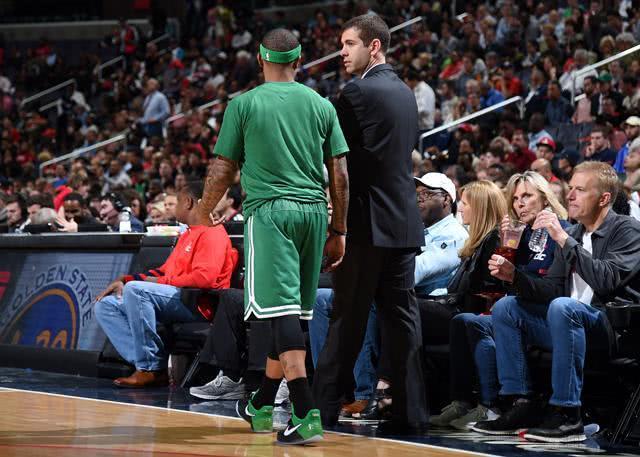 阿斯：科纳特今晚面对四重压力：皇马、球迷、斯洛特和姆巴佩（阿斯报：科纳特今夜四面承压，来自皇马、球迷、斯洛特与姆巴佩）