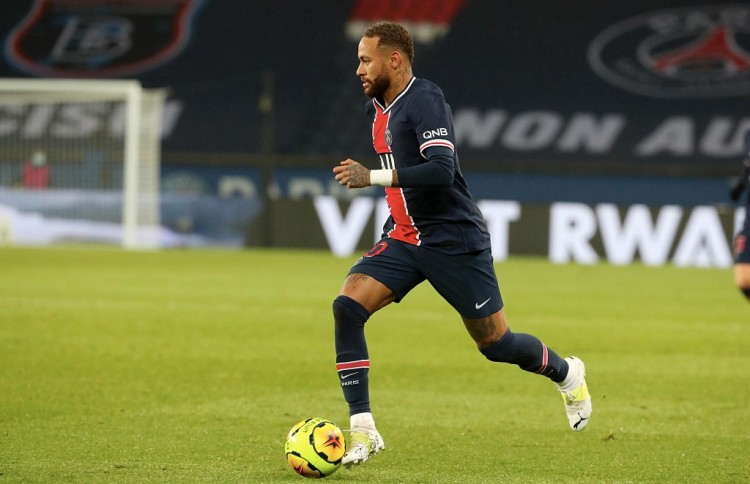 库库雷利亚：交手过最难对付边锋是登贝莱，最佳队友选梅西（库库雷利亚谈对手与队友：最难防登贝莱，最佳队友是梅西）