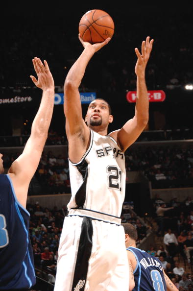 NBA战报：布克25分，古德温罚球准绝杀，太阳99-98勇士（太阳99-98险胜勇士：布克砍下25分，古德温罚球准绝杀）