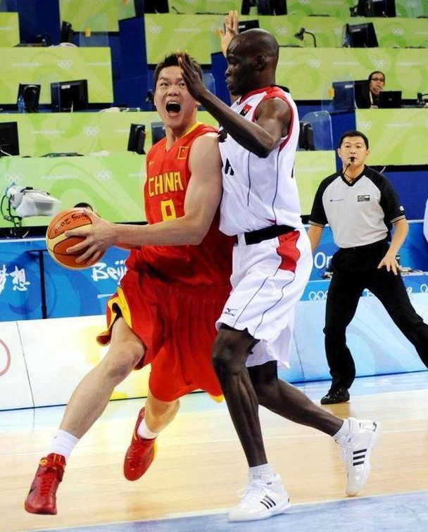 恩里克：登贝莱得流感了所以没来，我们已习惯这赛季没有他（恩里克：登贝莱因流感缺席，本赛季我们已习惯没有他）