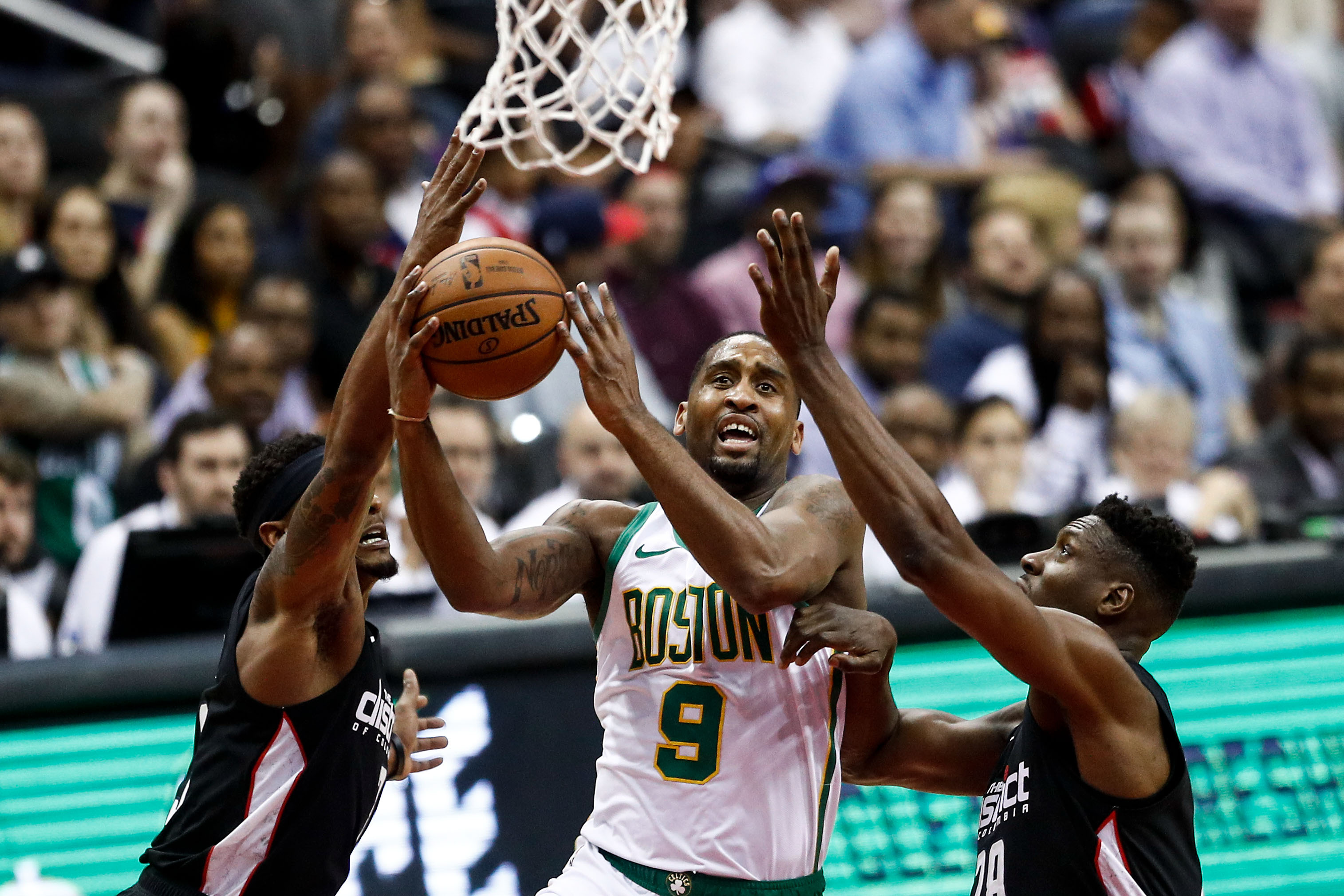 成都蓉城：中超外战的绝对标兵，细节与精神的完美结合（成都蓉城：中超外战标杆，细节打磨与精神气质相辅相成）