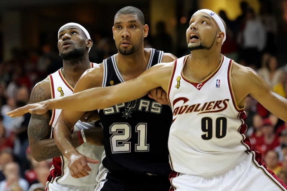 昂达夫首次德甲连场进球2+；对多特进6球生涯德甲单一对手最多（昂达夫德甲首次连场梅开二度；对多特已进6球为生涯最多）