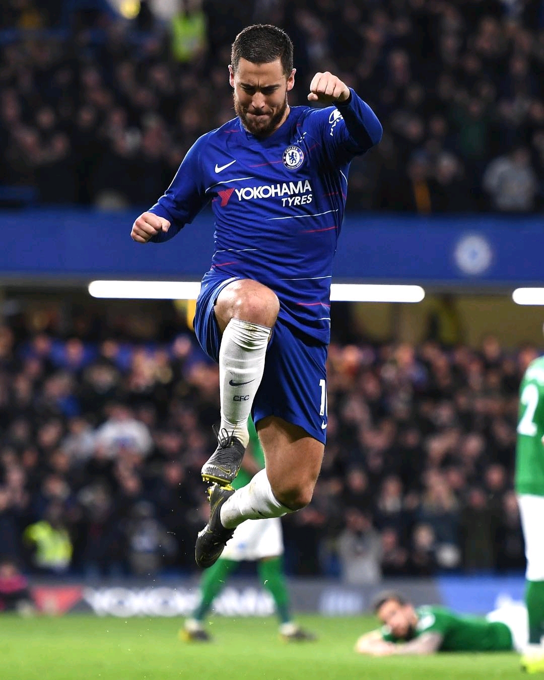 美记：特雷·杨在场时球队防守全联盟最差 他出战8场球队仅两胜（美媒：特雷·杨登场期间球队防守联盟垫底 出战8场仅取2胜）