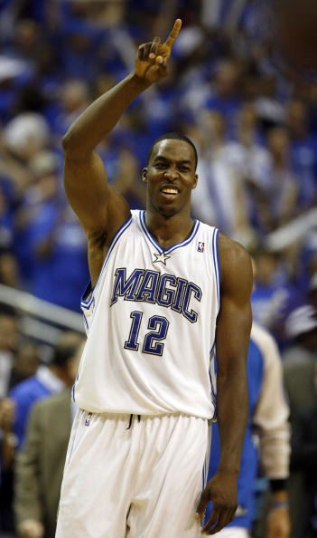 Shams：浓眉遭遇腹股沟轻微拉伤 可能将缺席几场比赛（Shams：安东尼-戴维斯腹股沟轻微拉伤，或缺席数场比赛）