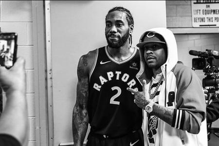 热议国足选帅：本土教练是陪标的；选土帅洋帅都是领导一句话（国足选帅惹争议：本土教练被指陪跑，土洋之选终归领导拍板）