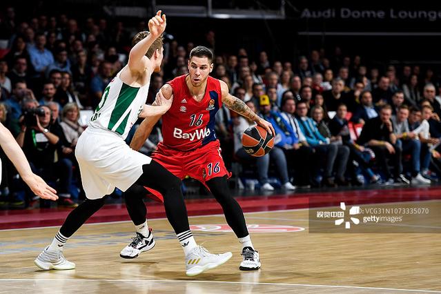 记者：哥甲中场萨缅托满意铁人的报价，目前仅需协商转会事宜（记者：哥甲中场萨缅托已认可铁人报价，转会仅待细节谈妥）