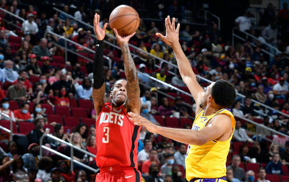 意媒：从明年2月起，博洛尼亚在意甲拿到积分就会买断波贝加（意媒：明年2月起，博洛尼亚在意甲一有积分便触发波贝加买断条款）