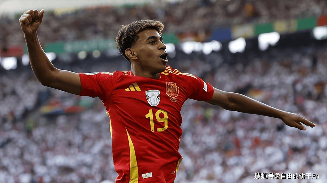 《天下足球》评年度失意阵容：维尔茨、伊萨克、罗德里戈在列（天下足球盘点年度失意阵：维尔茨、伊萨克、罗德里戈入列）